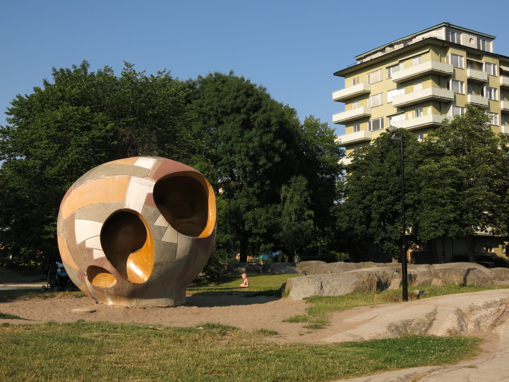 Gärdet playground egg sculpture